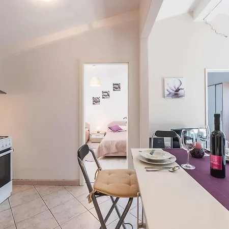 Wine Garden بولا